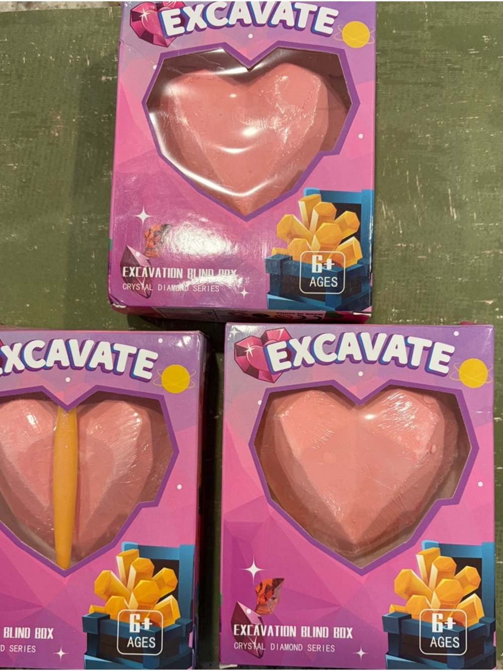 Excavate Heart Crystal Excavation Toy - Pink